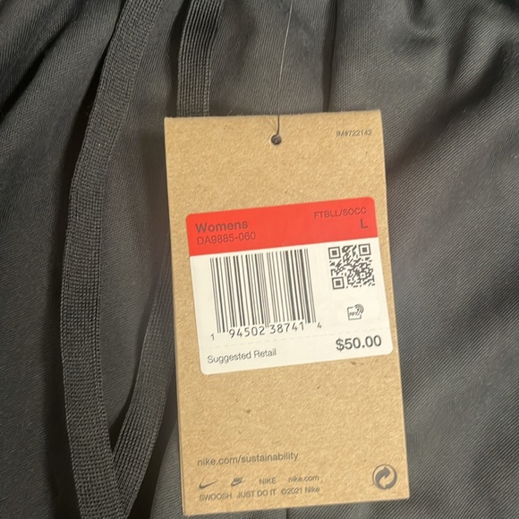 Women’s Nike Soccer Training Pants Size L NWT - Picture 2 of 4